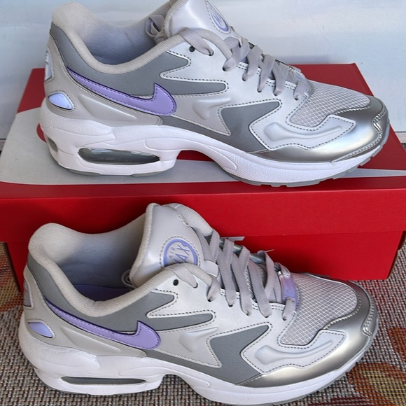 NIKE WMNS AIR MAX2 LIGHT SE
VAST GREY/PURPLE AGATE
Sneakers Athletic 
CJ7981 001 - Picture 4 of 16